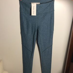 NWT Outdoor Voices 7/8 Warmup Leggings Marine